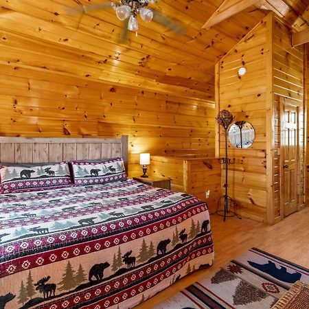 Permanent Vacation-Private Honeymoon Cabin With Hot Tub Sevierville Exterior foto