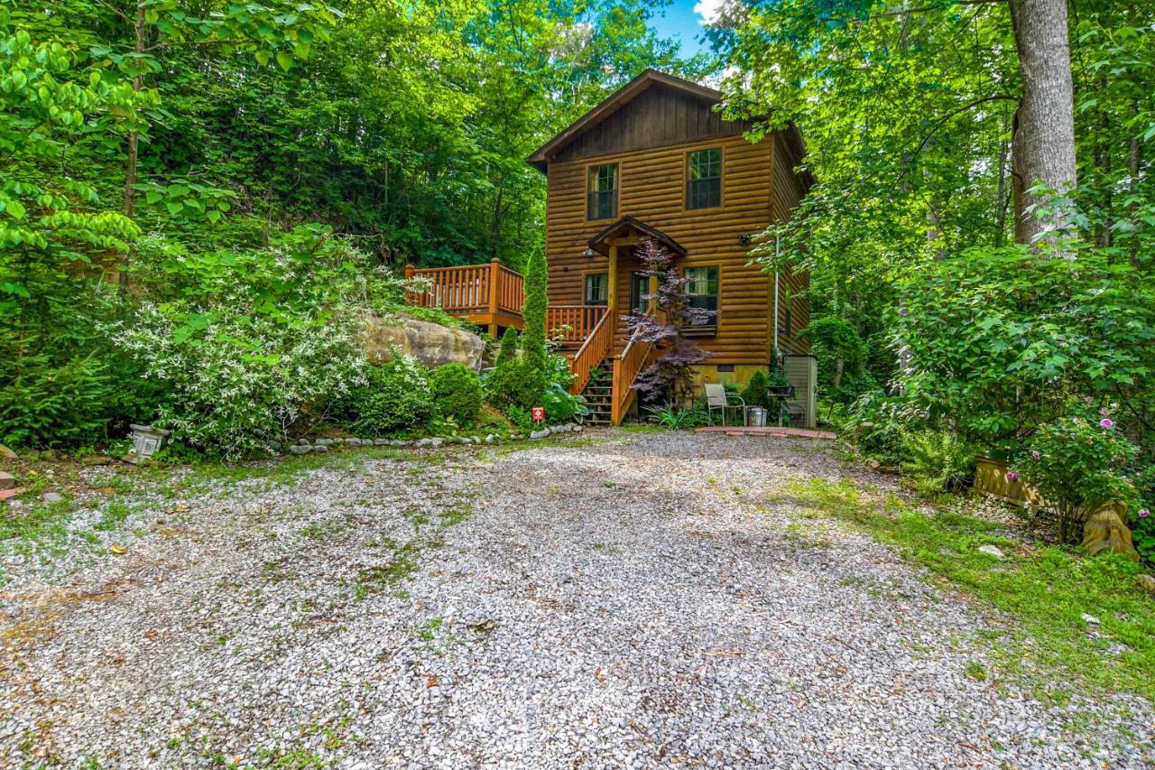 Permanent Vacation-Private Honeymoon Cabin With Hot Tub Sevierville Exterior foto